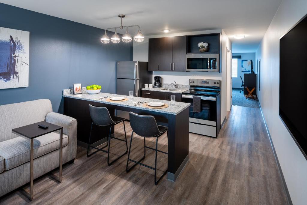 Mount Vernon Hotel | stayAPT Suites Alexandria-Fort Belvoir
