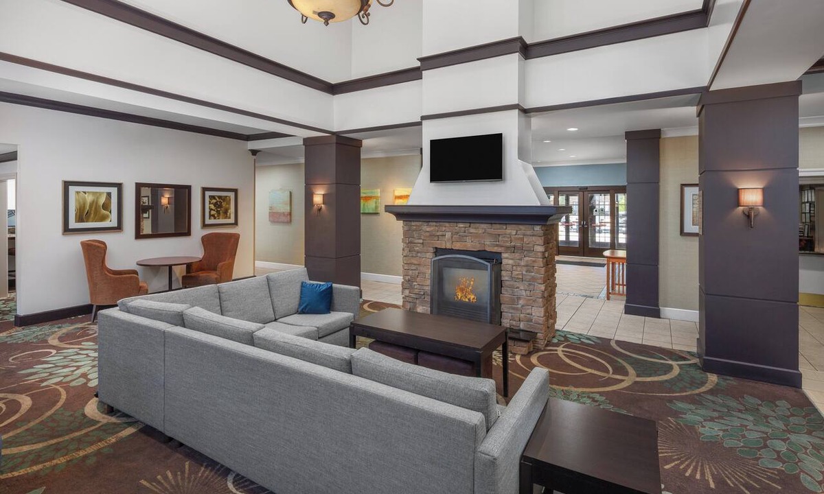 O'Fallon Hotel | Staybridge Suites O'Fallon Chesterfield by IHG