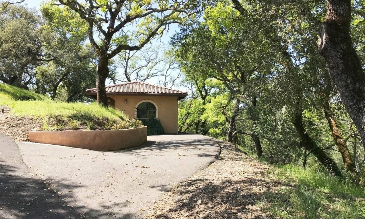 Santa Rosa Cottage | Steelhead Creek Vineyards Garden Casita