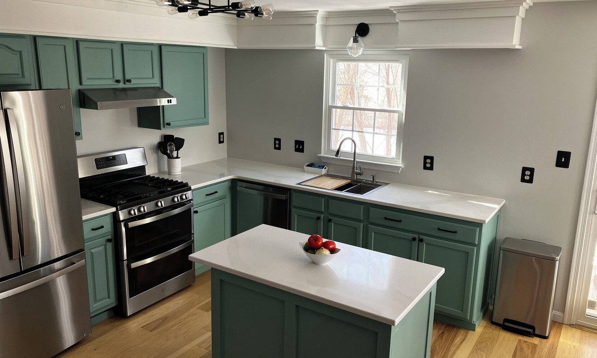 Sterling House | Sterling Magnolia Townhome. Fully Furnished 3BR Near IAD.