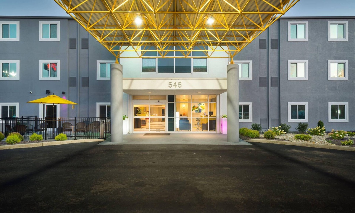 St. Robert Hotel | Studio Z, an Ascend Collection Hotel