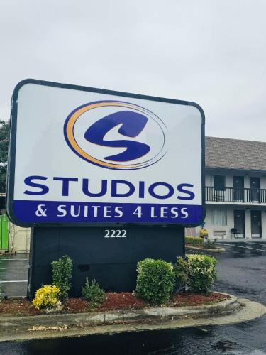 South Norfolk Hotel | Studios 4 Less Chesapeake