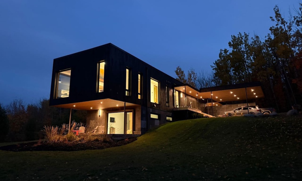 Trent Hills House | Stunning Modern Architectural Home on 5 acres of forest with hilltop lake views