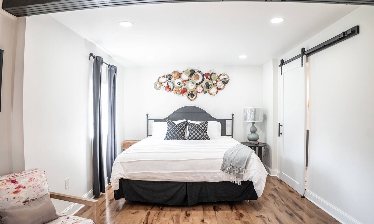Seminary Hill House | Stunning Oasis - Attractions Nearby. 2 miles Old Town Alexandria