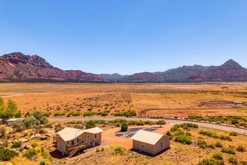 Apple Valley House | Stunning Utah Home 30 Mi to Zion Nat'l Park
