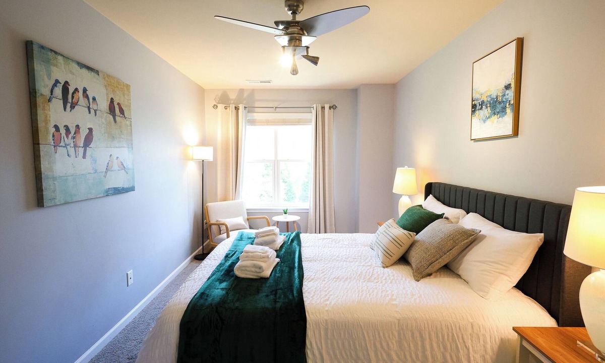 Morrisville House | Stylish Getaway King Suite Workstation for 2 Near RDU Airport & RTP