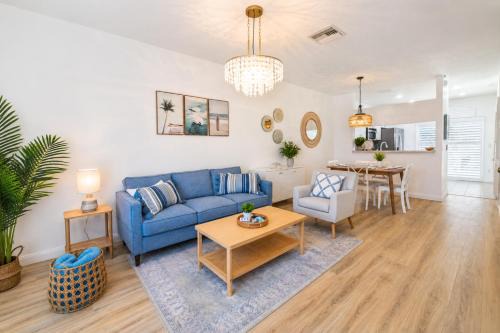 Sabal Harbour House | Sunny Getaway Near Anna Maria, IMG & LWR, Benderson Park