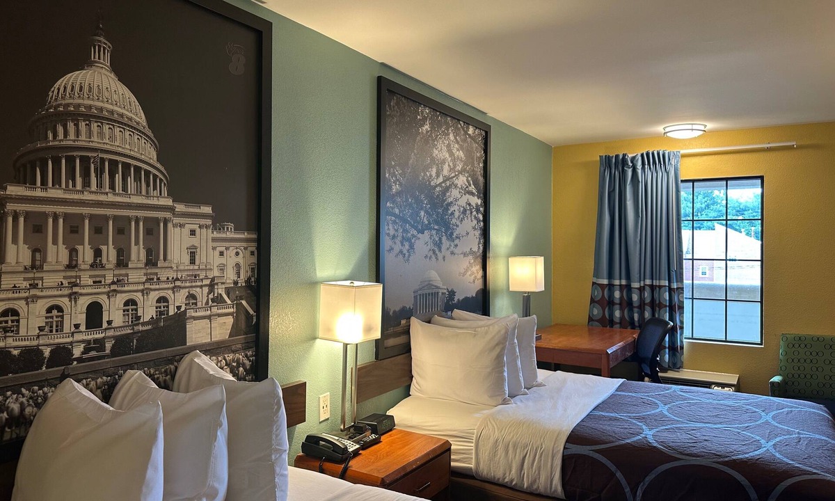 Alexandria West Hotel | Super 8 by Wyndham Alexandria/Washington D.C. Area