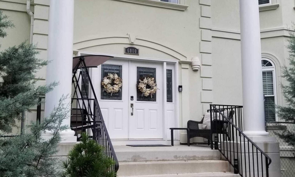 Derwood Apartment | Susu's-Luxurious® 2 bedroom 2 bath apartment.