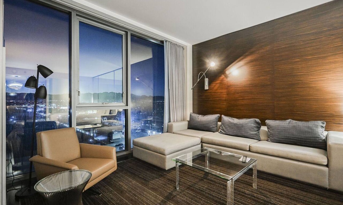 Las Vegas Apartment | SVS: Sunset View Studio | Resort Pool | No Resort Fee | Palms Place