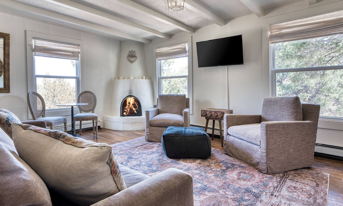 Tesuque House | Tesuque Outpost| Casita E & F| Best views Santa Fe