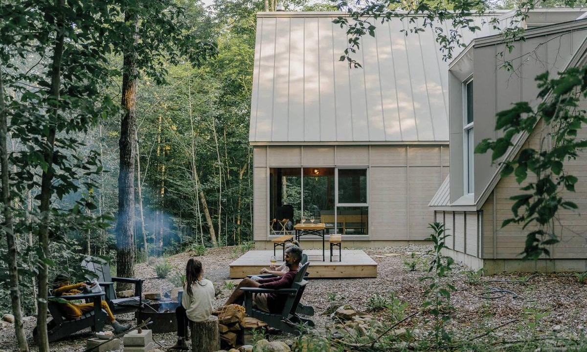 Chertsey Ski Chalet | The Down-to-Earth