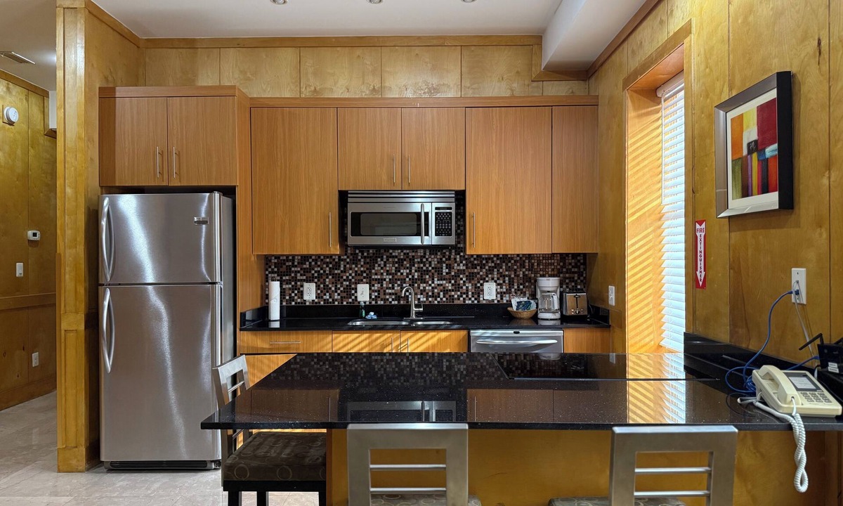 Mount Vernon Square Apartment | The Eldon Luxury Suites