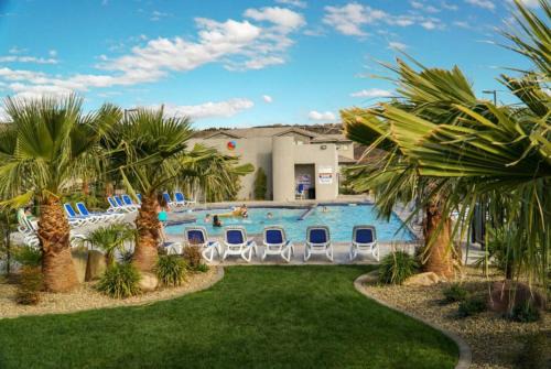 Sienna Hills House | The Gather House with Shared Pool and Hot tub
