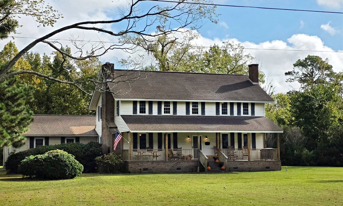 Columbia Cabin | The Green Duck Lodge at Fort Landing in Alligator