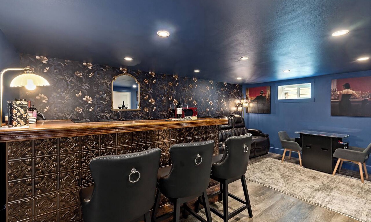 Green Lake Apartment | The Greenlake Speakeasy Suite + Kraken Kave Gameroom