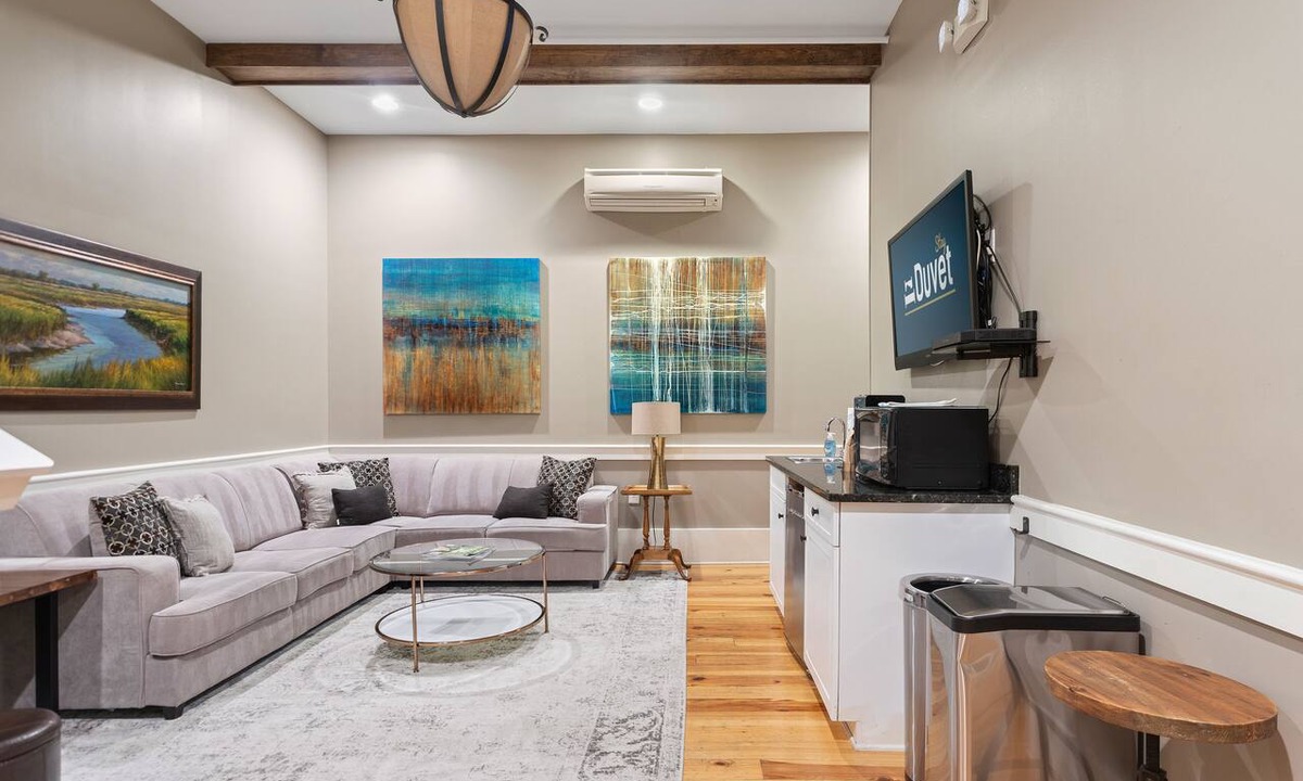 Charleston Historic District Apartment | The Marquee On King & Historic Market!
