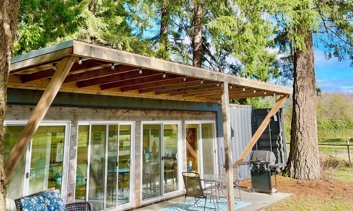 Regional District of Nanaimo Cabin | The Oystercatcher-A Bright, off-grid Container home.