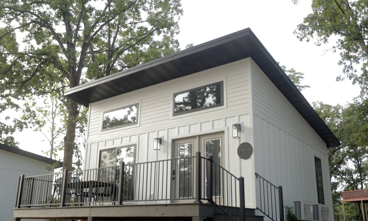 Shell Knob Cottage | The Serendipity with Boat Dock at Rod N Reel Resort