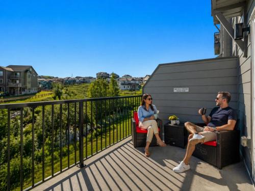 Springbank Hill House | The Staycation Getaway with Table Tennis, Darts, Ravine View and More