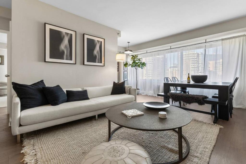Radnor - Fort Myer Heights Apartment | The Sutton - Modern 1BR Apartment near Rosslyn Metro with Free Parking