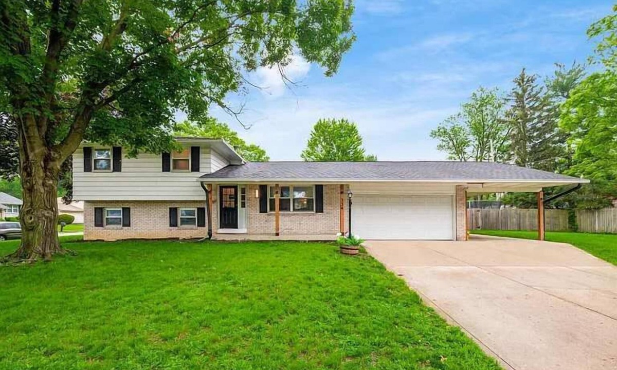 Gahanna House | The Wittenberg Getaway - 5 BR 2 Bath