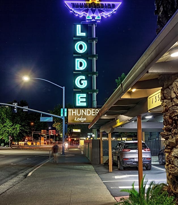 Downtown Hotel | Thunderbird Lodge