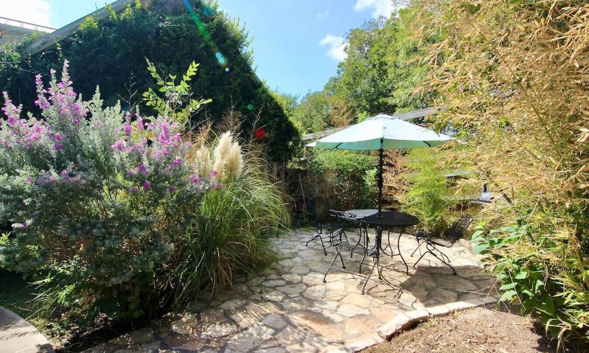 New Braunfels Apartment | Tiki Loft #3 | Guadalupe | River Road | Sleeps 4-6