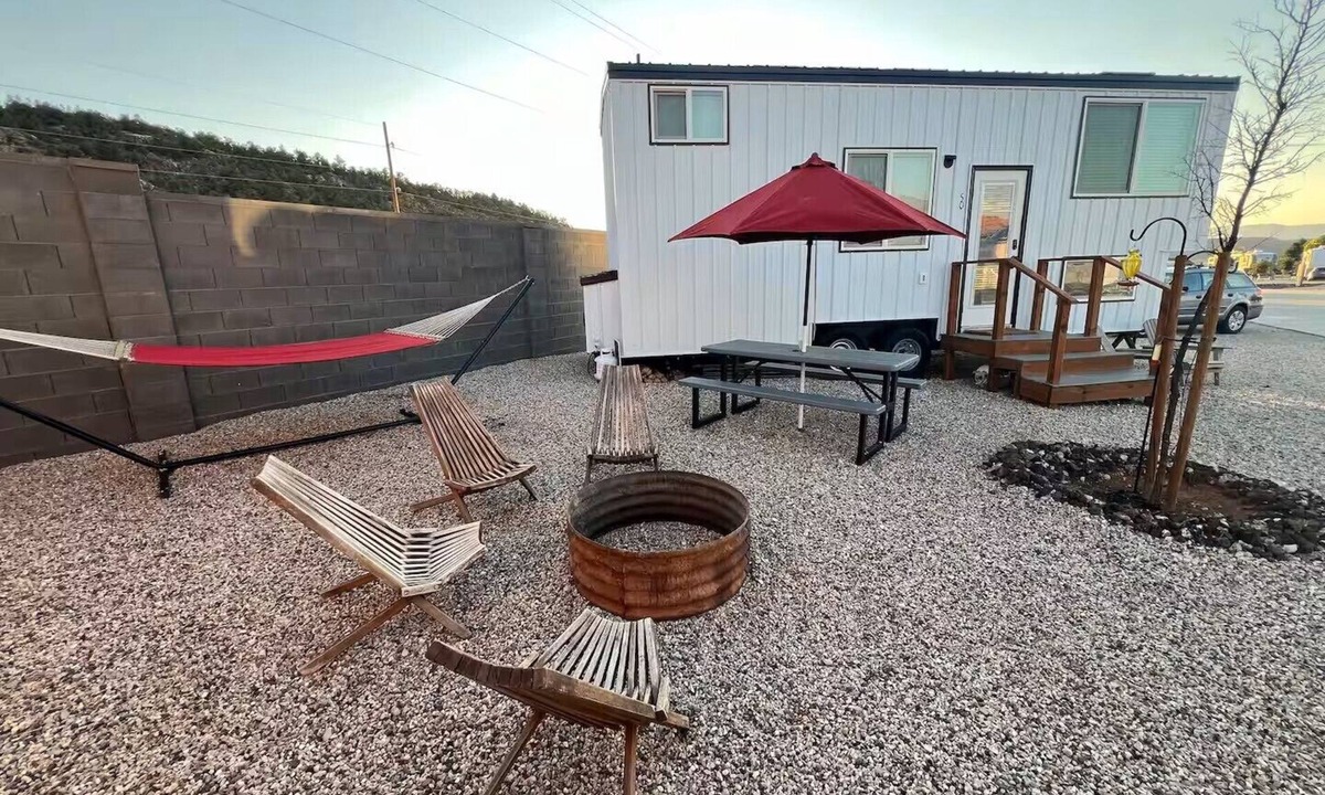 Apple Valley House | Tiny Home Near Zion National Park with Breathtaking Views, Star Gazing, Hot Tub