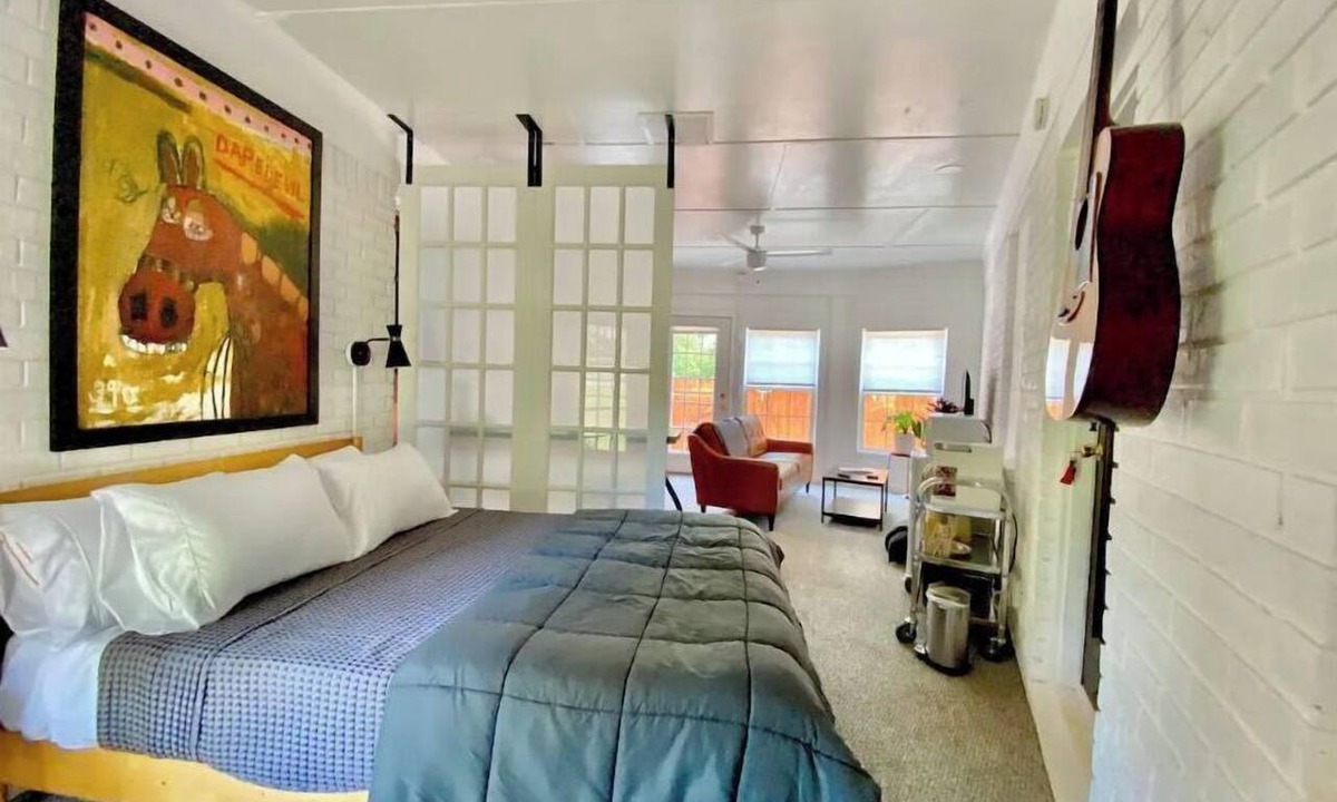Athens Apartment | TOADHAUS Modern Private Studio near UGA & Downtown Athens quiet safe residential