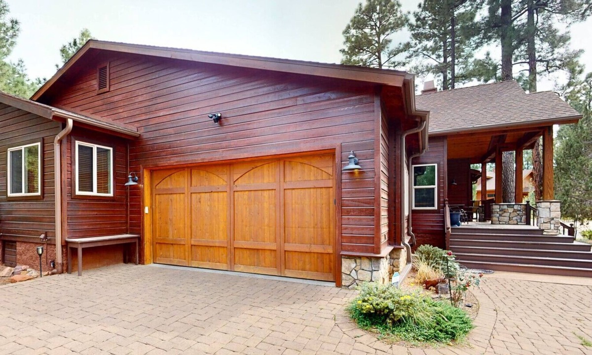 Torreon Cabin | Torreon Cozy Cabin - Decks, BBQ - 4 Bedroom - Sleeps 8
