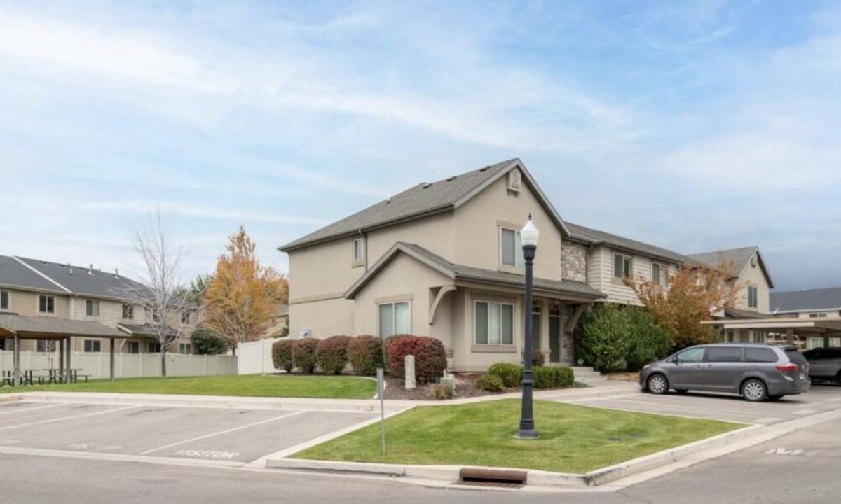 Sunset Heights House | Townhome- 5 Minutes to UVU