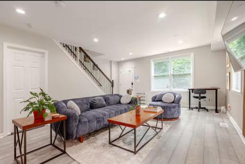 Washington House | Townhouse with 2 Private Rooms in Shared Home with Host