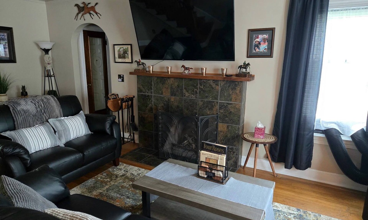 Saratoga Springs House | Trackside Saratoga Retreat - Perfect Summer & Fall Escape