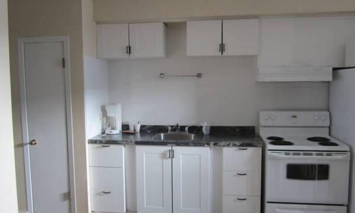 Valleyview Hotel | Trans Canada Motel
