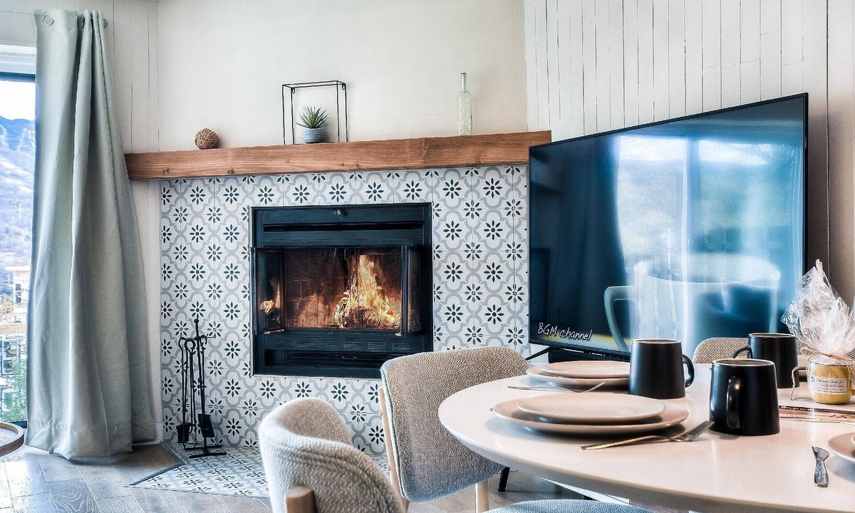 Mont-Tremblant Condo | Tremblant Hotel Du Lac - Amazing Lake and Mountain View - Xplore | 5 min to Tremblant Resort