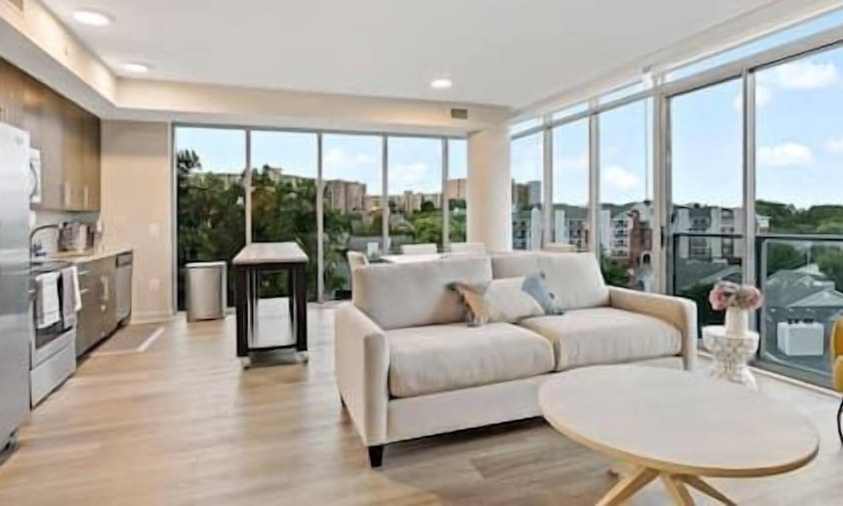 Vienna Apartment | True Luxury Living | Tysons | Comfort | Vibrant