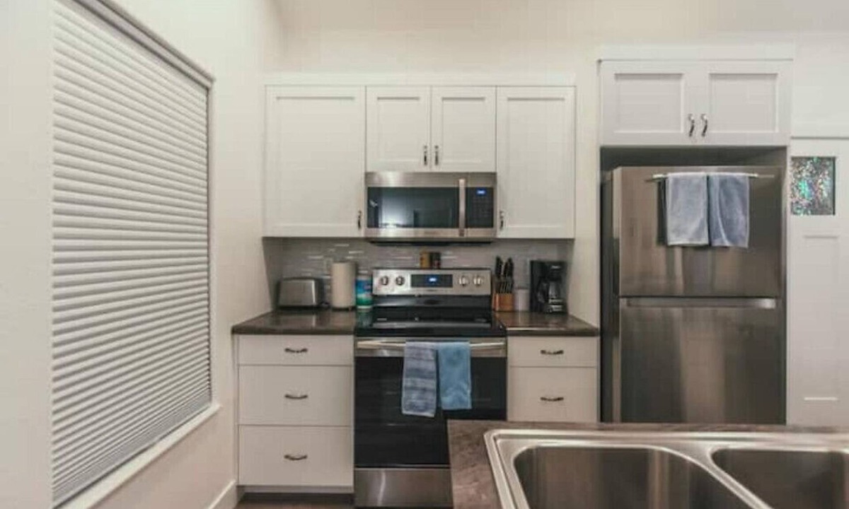 Orderville Cottage | Two Bedroom Farmhouse Cottage No. 3