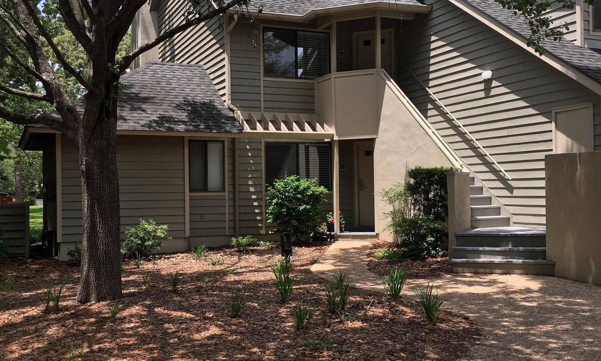 Arcadian Shores Villa | Updated Beautiful 3-Bedroom, 2-Bathroom Villa in Kingston Plantation