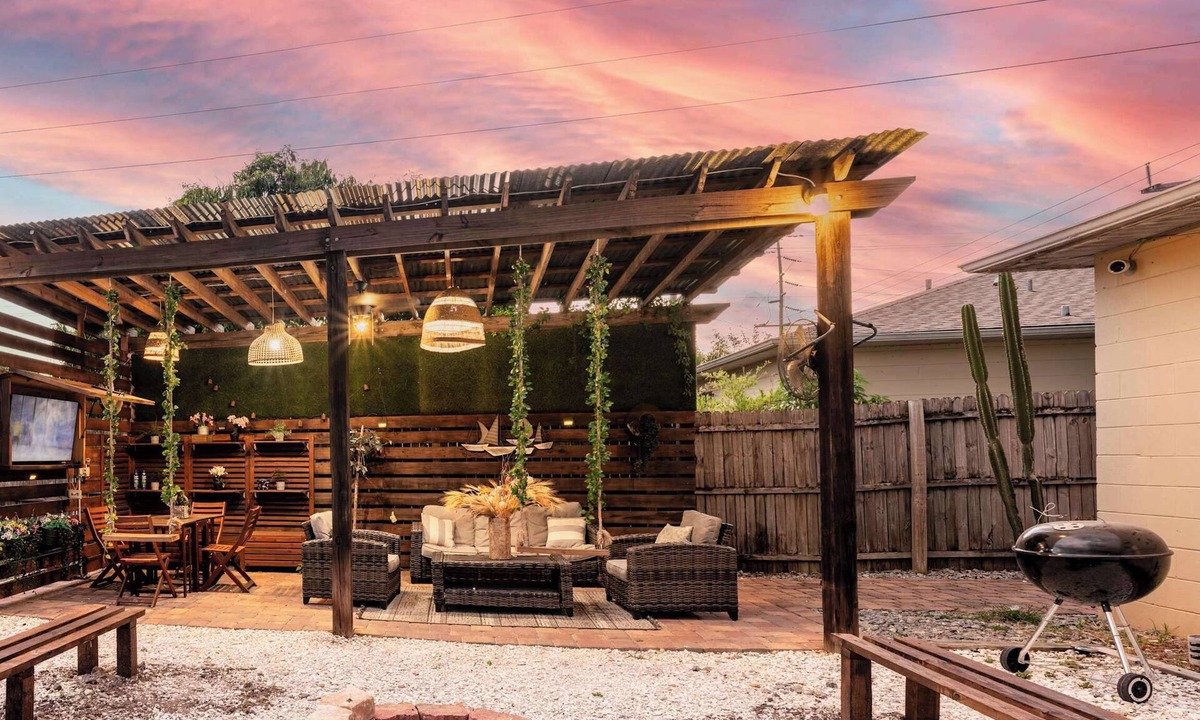 East Ybor House | Upscale 4 BR Ybor Hse with Outdoor Living Space