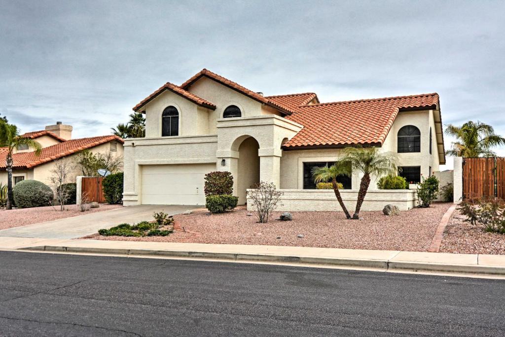 Red Mountain Ranch House | Upscale Mesa Golf Course Retreat with Mountain Views