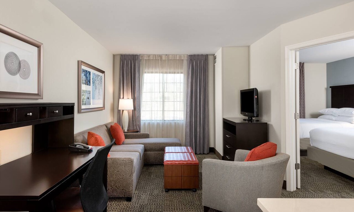 Chantilly Condo | Upscale Suite Near IAD | Free Breakfast + Shuttle to Airport + Corporate Area