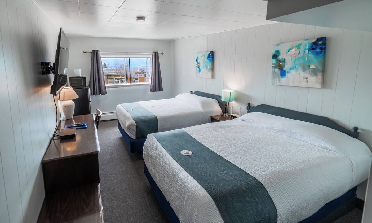 Creston Hotel | Uptowner Hotel