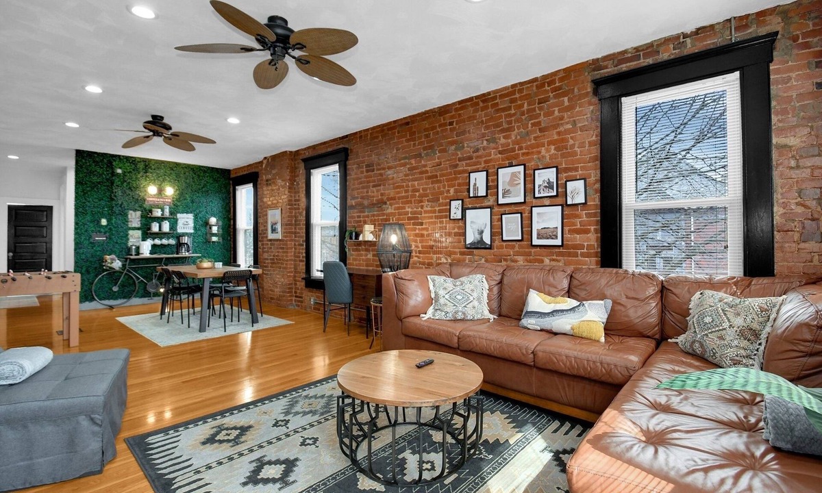 Olde Towne East House | Urban Loft 2-story 1BR Near DT on Historic Street