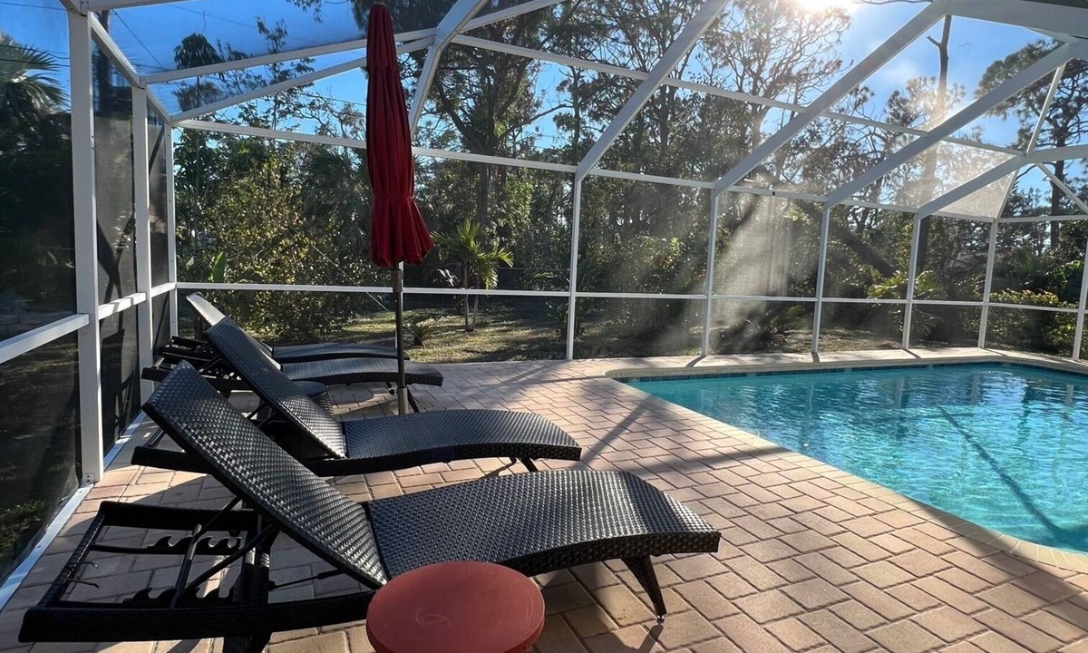 South Venice Villa | Vacation Villa with heated Pool close to the beaches