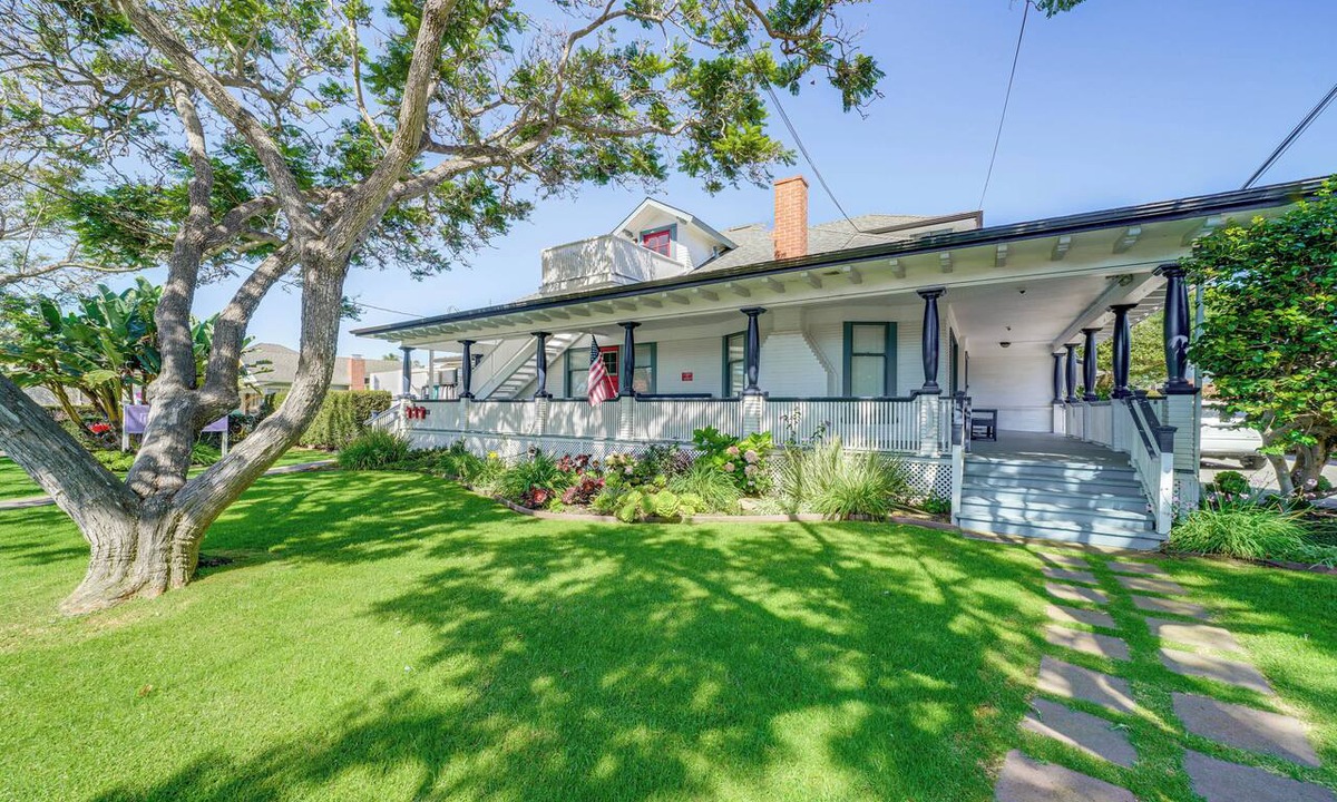 Carpinteria Apartment | Victorian Carpinteria Apartment < 1 Mi to Beach!