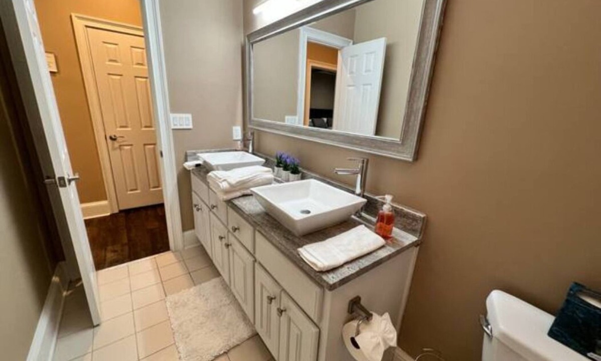 Conyers Villa | Villa Encanto-Lakefront-Pool/Spa. Near Atlanta