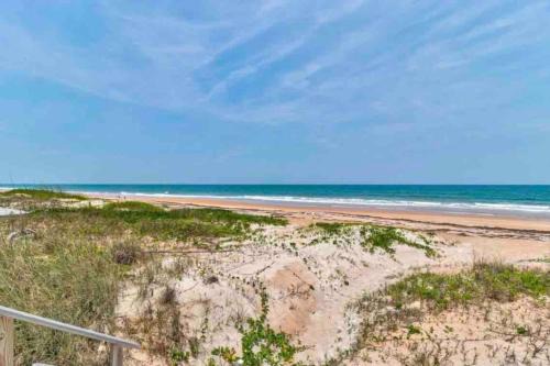 O'byrne House | Wake up 2 Quiet Ocean Views, centrally located A1A