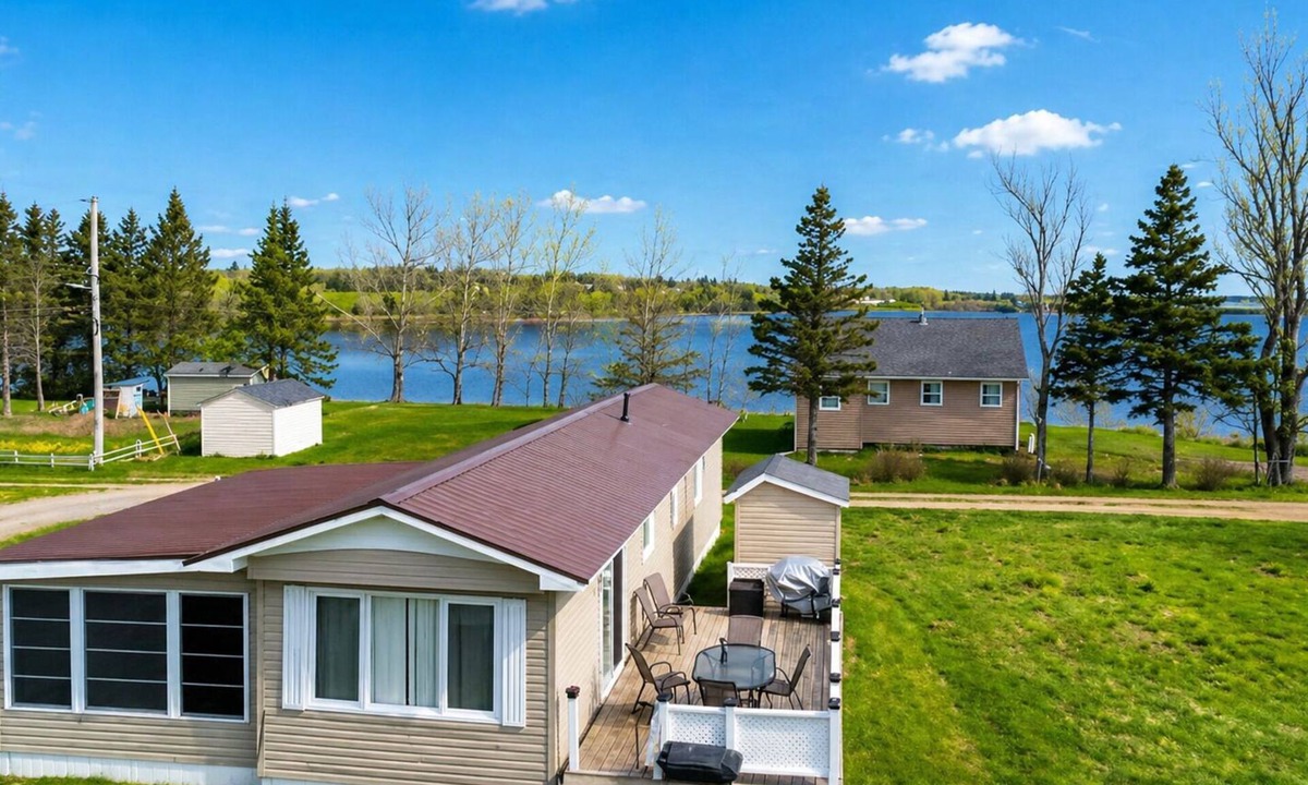 Sainte-Anne-de-Kent Cottage | Water-View Family Cottage near Bouctouche Dunes