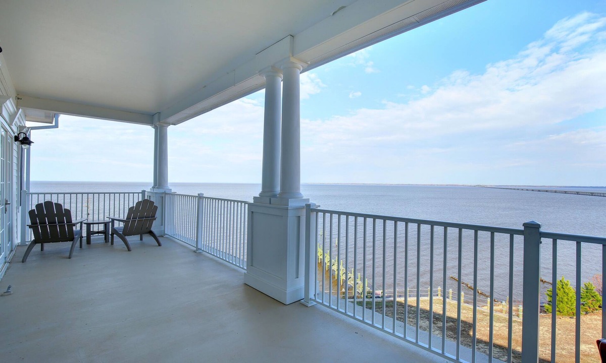 Roper Condo | Waterfront 2BR Condo with Stunning Sound Views